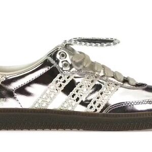 adidas Samba
Wales Bonner Silver
